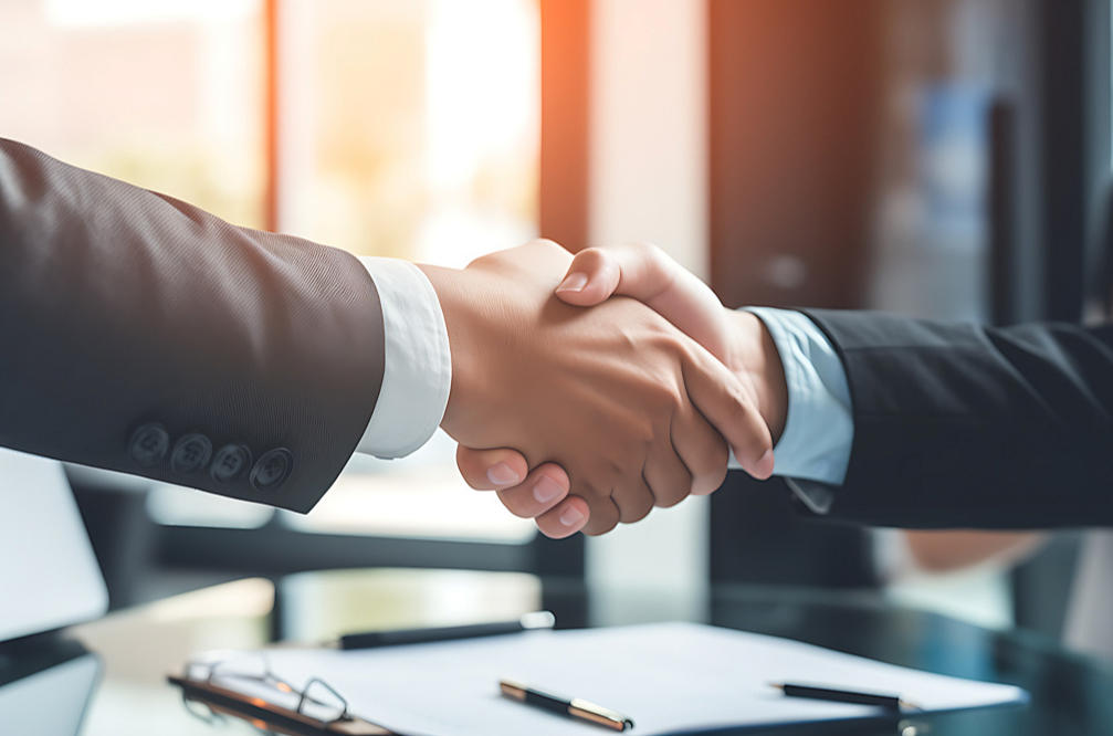 Shuanghan Equipment heat exchanger business cooperation handshake, international trade meeting, деловое партнерство по теплообменникам
